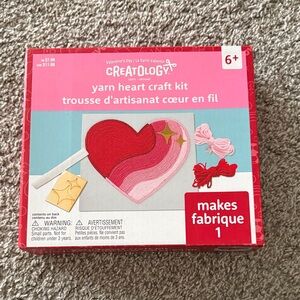 Creatology Yarn Heart Craft Kit